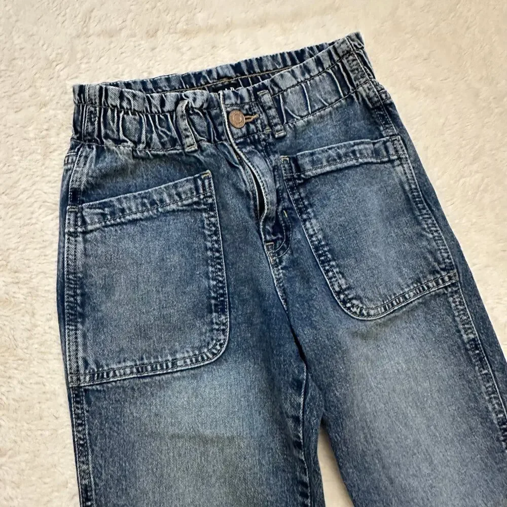 Gap Mom Jean sz 8 Medium Wash Jeans